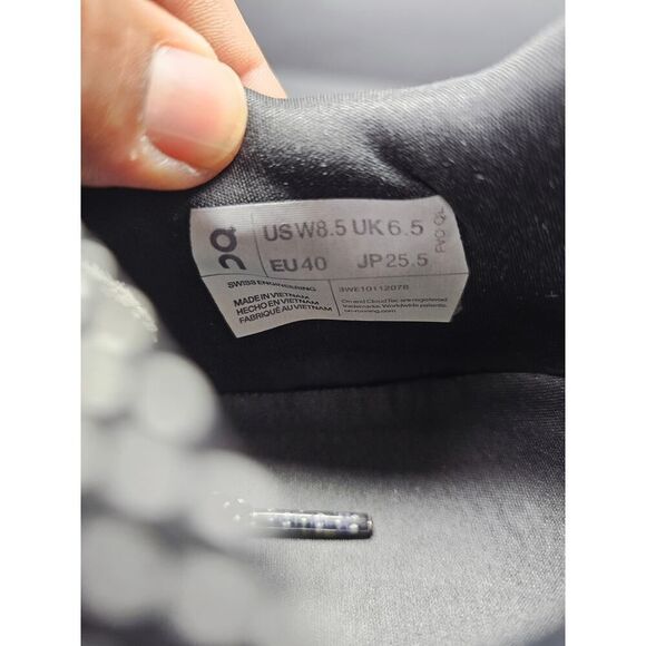 Oncloud Women 9.5 Comfy footwear - Picture 2 of 11